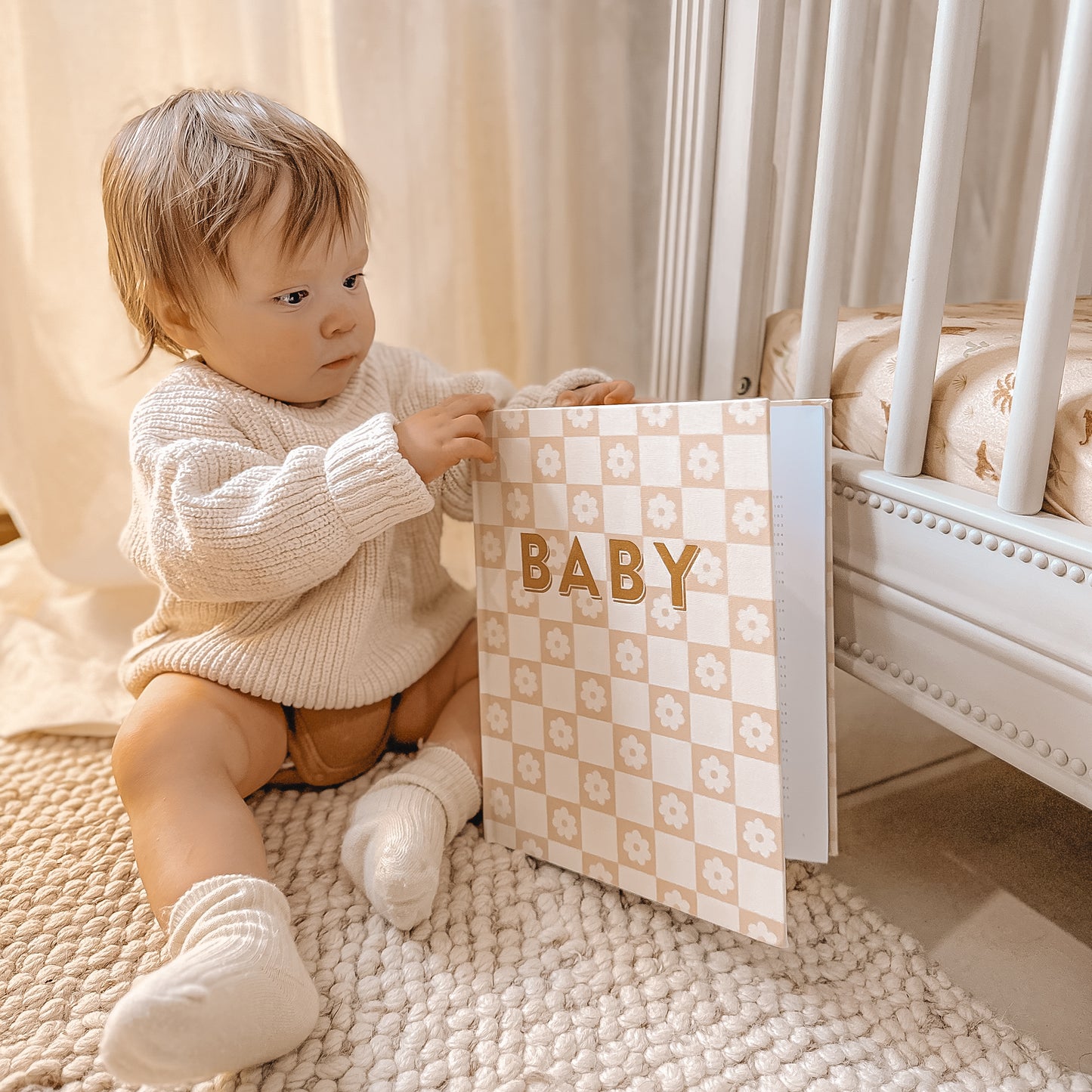 Baby Book Daisy Grid